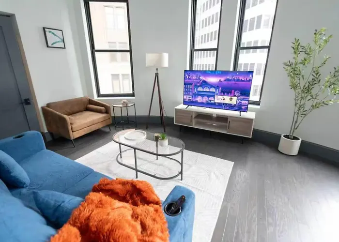 Urban 1br Downtown-close Apartment